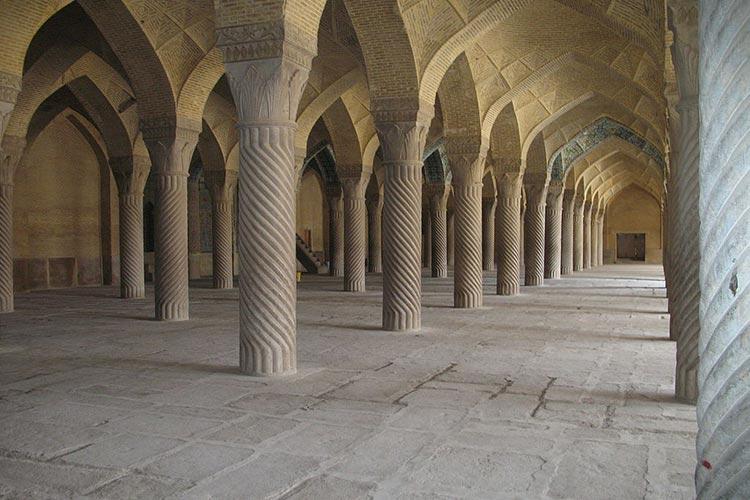 ارگ وکیل، بزرگترین بنای باقیمانده از دوران زندیه در شیراز ارگ وکیل، بزرگترین بنای به جامانده از دوران زندیه در شیراز مرمت می گردد