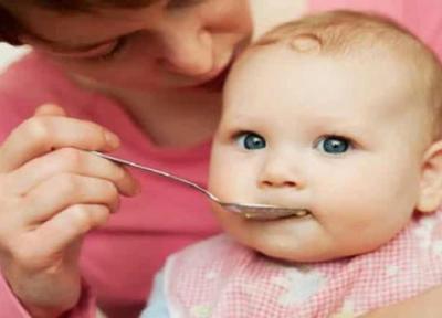مقاله: به نوزاد 5 ماهه چه غذای کمکی بدهیم؟