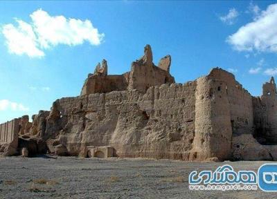 نارین قلعه نائین یادگاری از دوره اشکانیان به شمار می رود