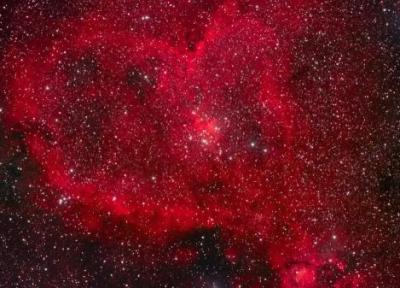 اجرام آسمانی رمانتیک در فضا؛ جستجوی نشانه های عشق در پهنه بی کران کیهان